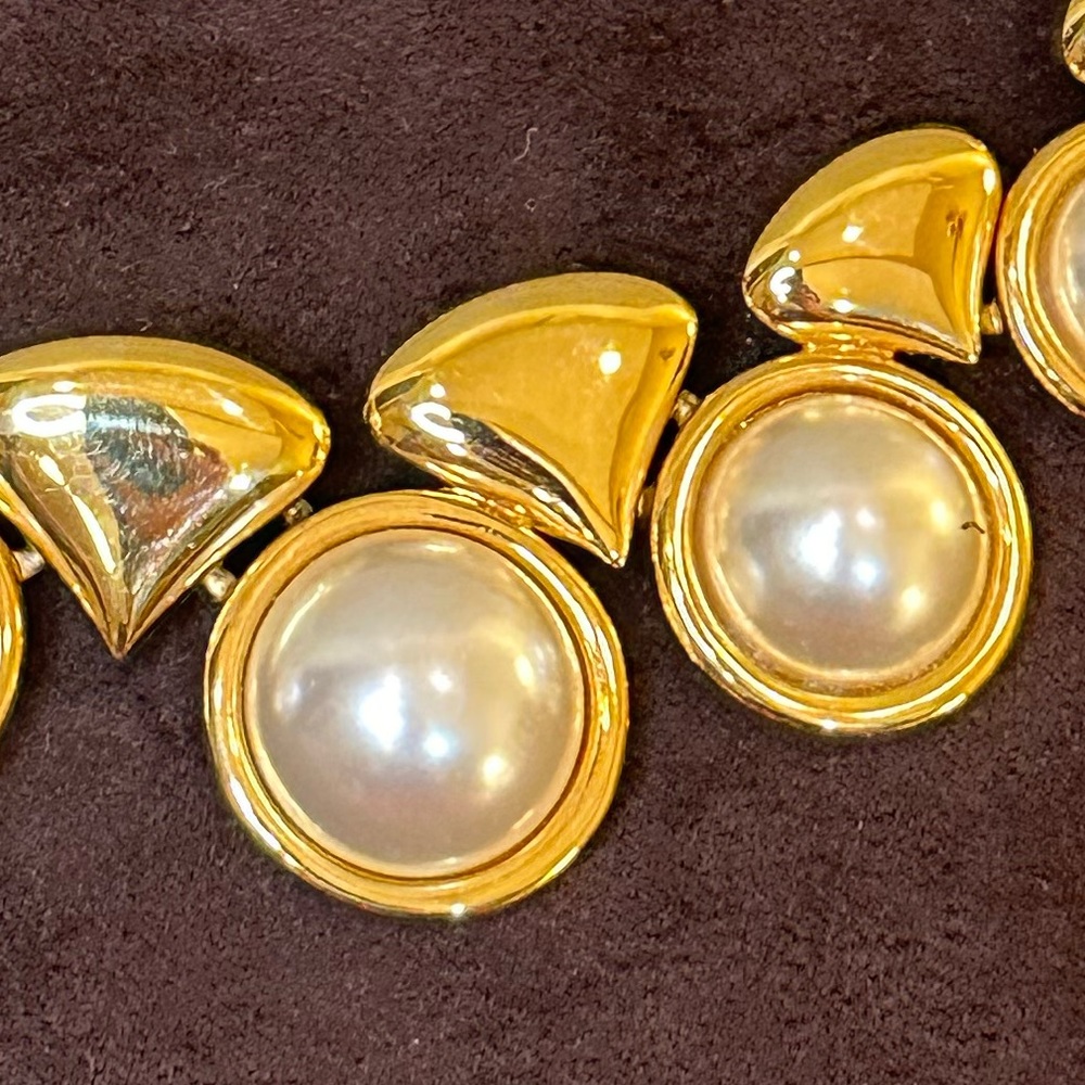 🌟14xHP🌟VTG 1980s-90s Napier Chunky Faux Pearl & Gold Tone Statement Necklace - Picture 4 of 13
